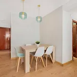 Bright & Spacious Near The