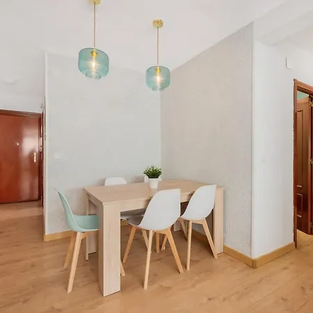 Bright & Spacious Near The