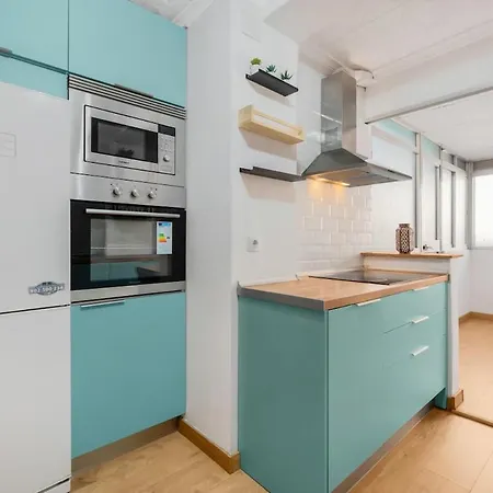 Bright & Spacious Near The *